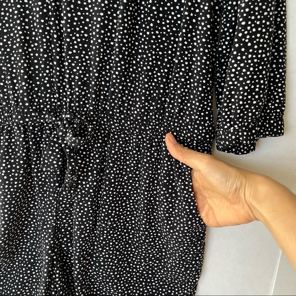 Banana Republic women’s 3/4 sleeve polka dot romper, small, black and white - Picture 8 of 10